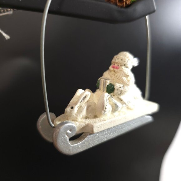 Rare NWT Pam Schifferl Winter White Santa Pinecone Sled Rabbit Christmas Ornamen - Picture 2 of 11